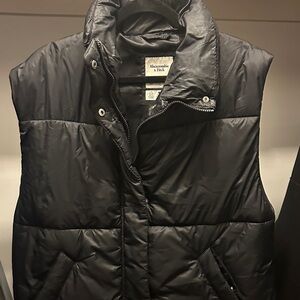 Oversized Abercrombie & Fitch Black Puffer Vest